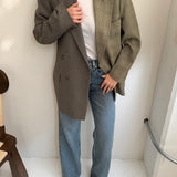 Double breasted contrased blazer in earthy tones