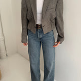 Black/white houndstooth cinched cropped blazer