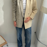 Stunning contrasted blazer in pale off-white tones