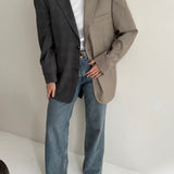 Grey toned contrasted blazer