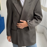 Stunning double-breasted blazer in green