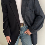 Dark blue contrasted blazer