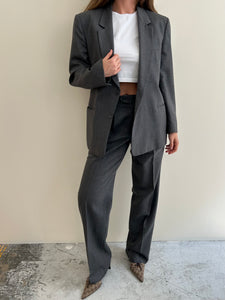 Grey suit in wool