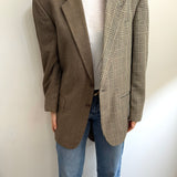 Speckered and plaid blazer