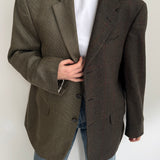 Contrasted blazer in green and brown tones