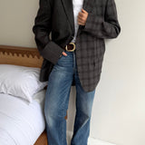 Contrasted blazer in grey tones