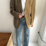 Beige and houndstooth brown tones