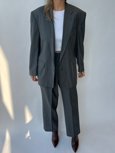 Grey button back suit