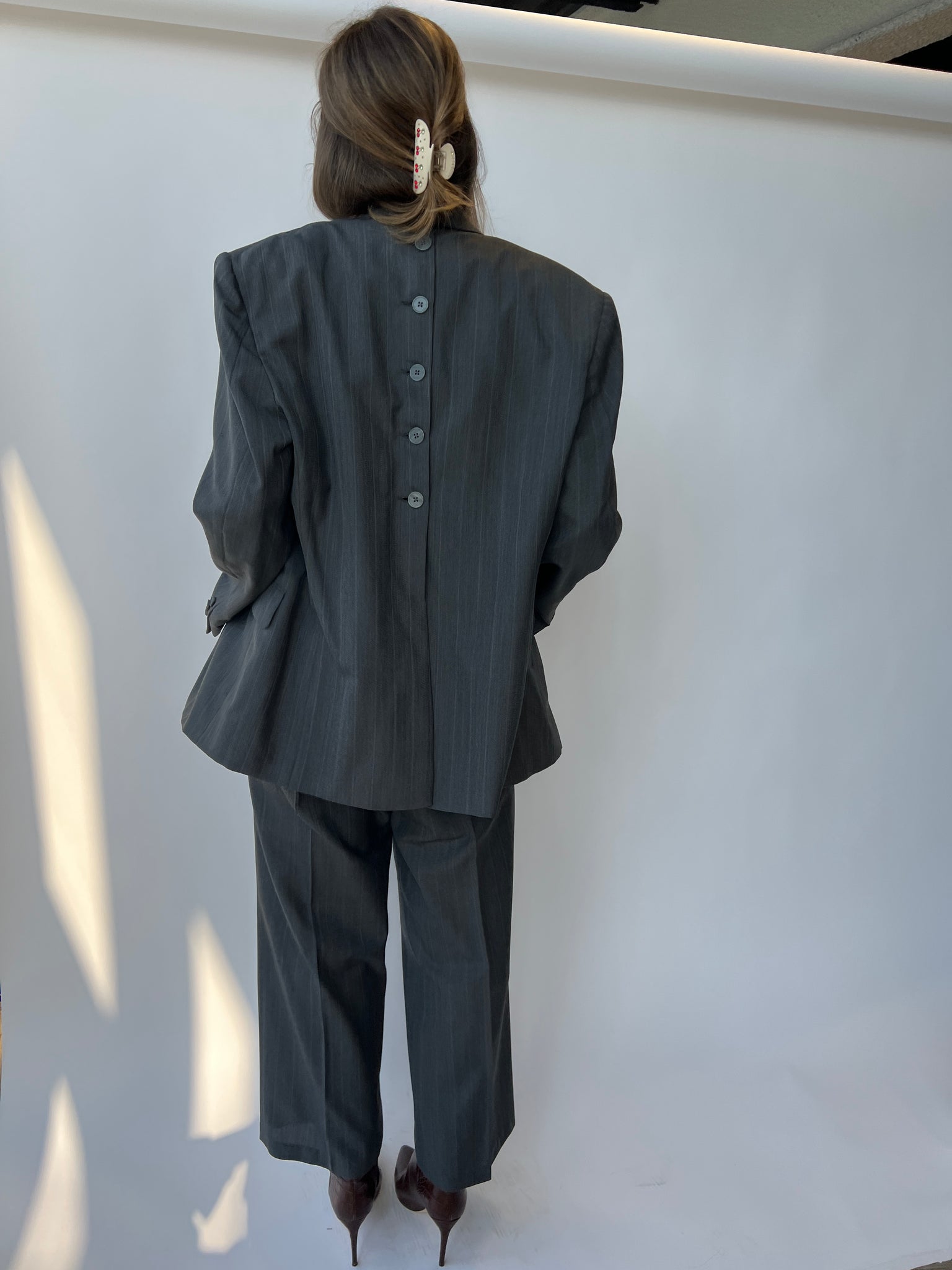 Grey button back suit