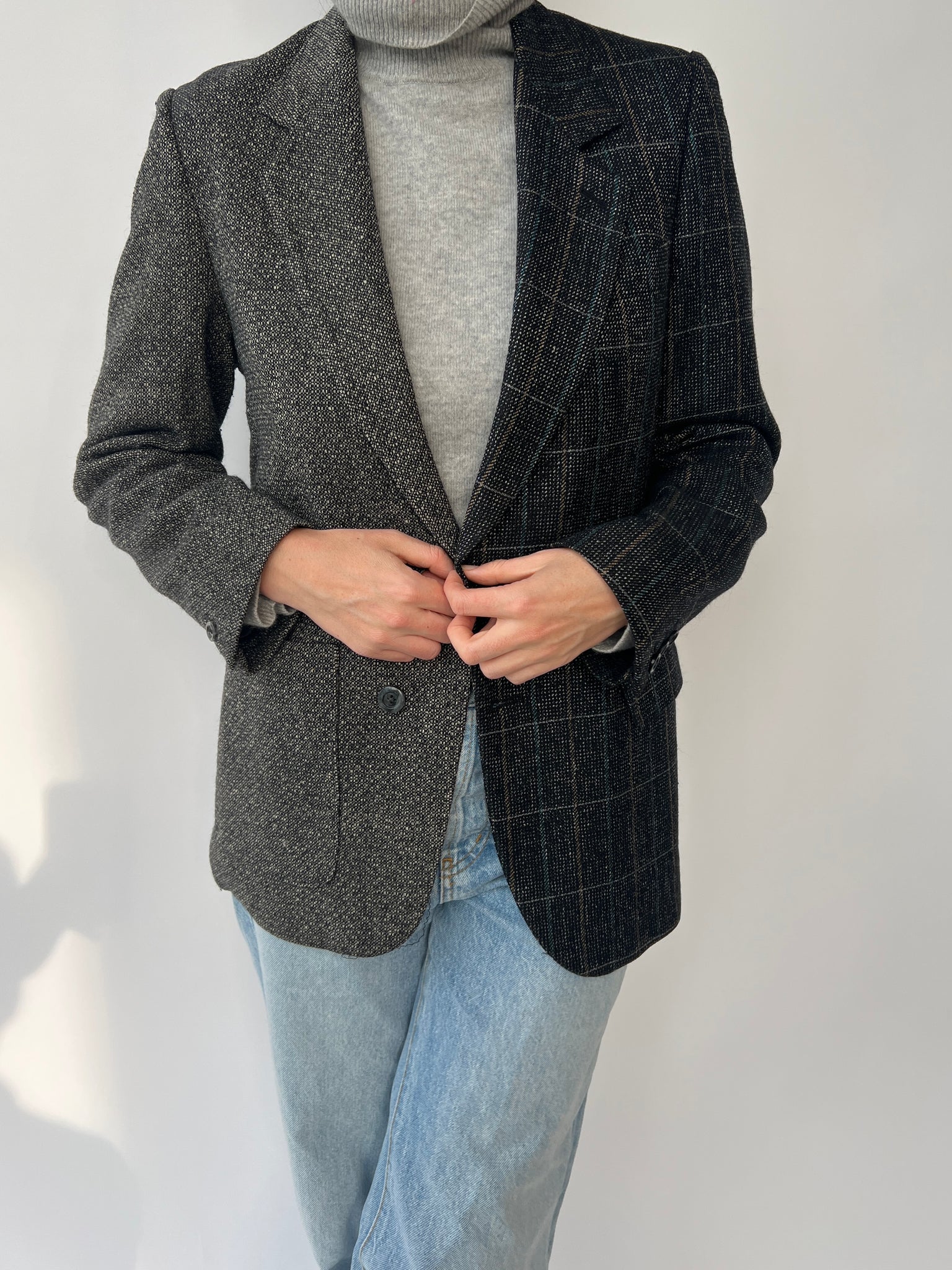 Dark contrasted blazer