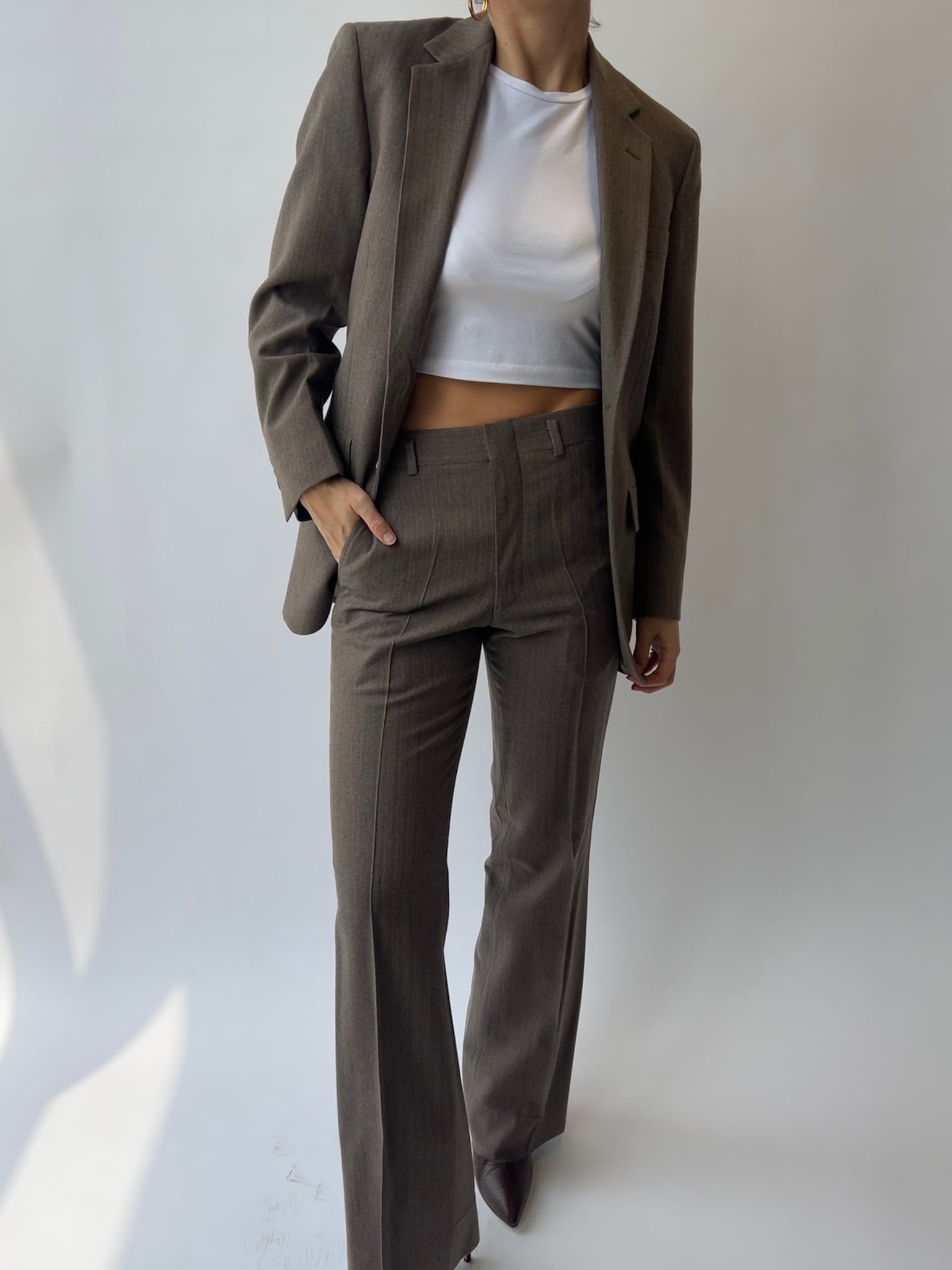 Rose/brown wool suit
