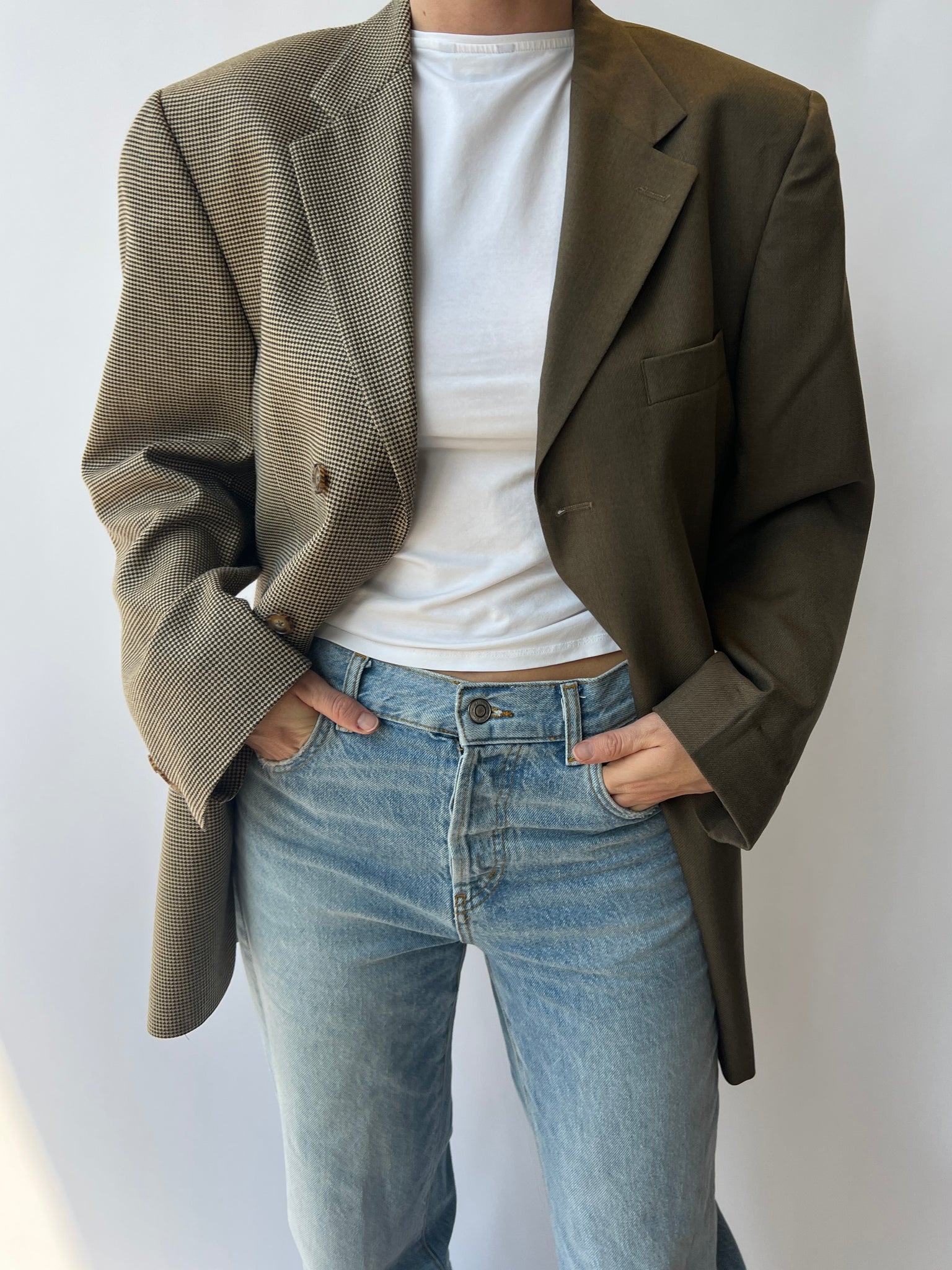 Speckered brown silk and wool contrasted blazer