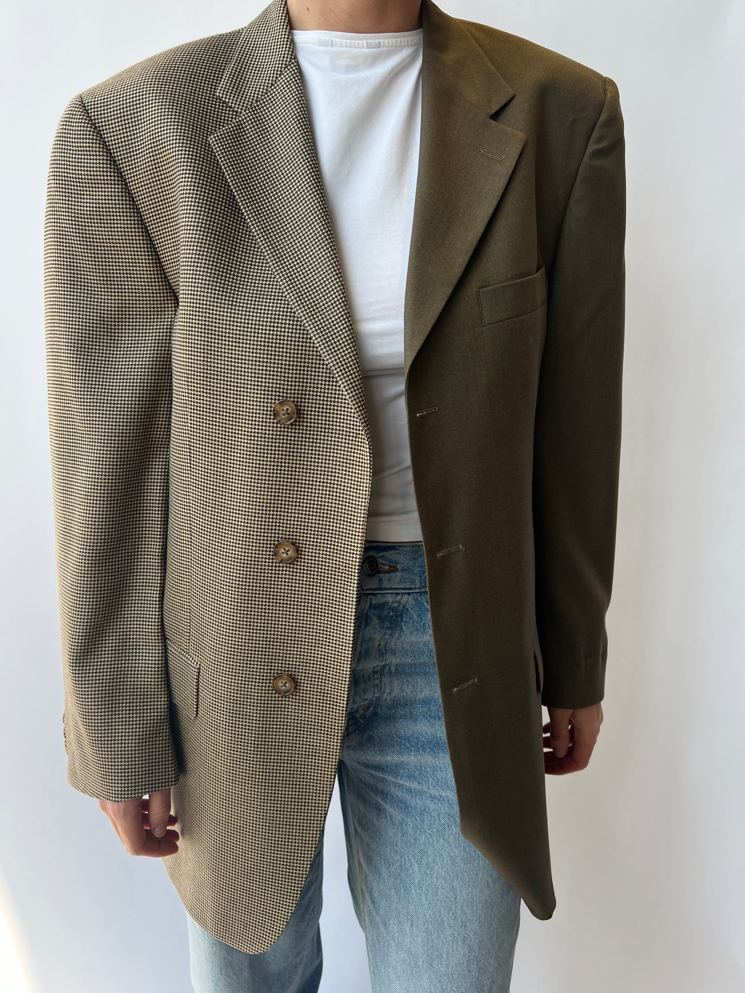 Speckered brown silk and wool contrasted blazer