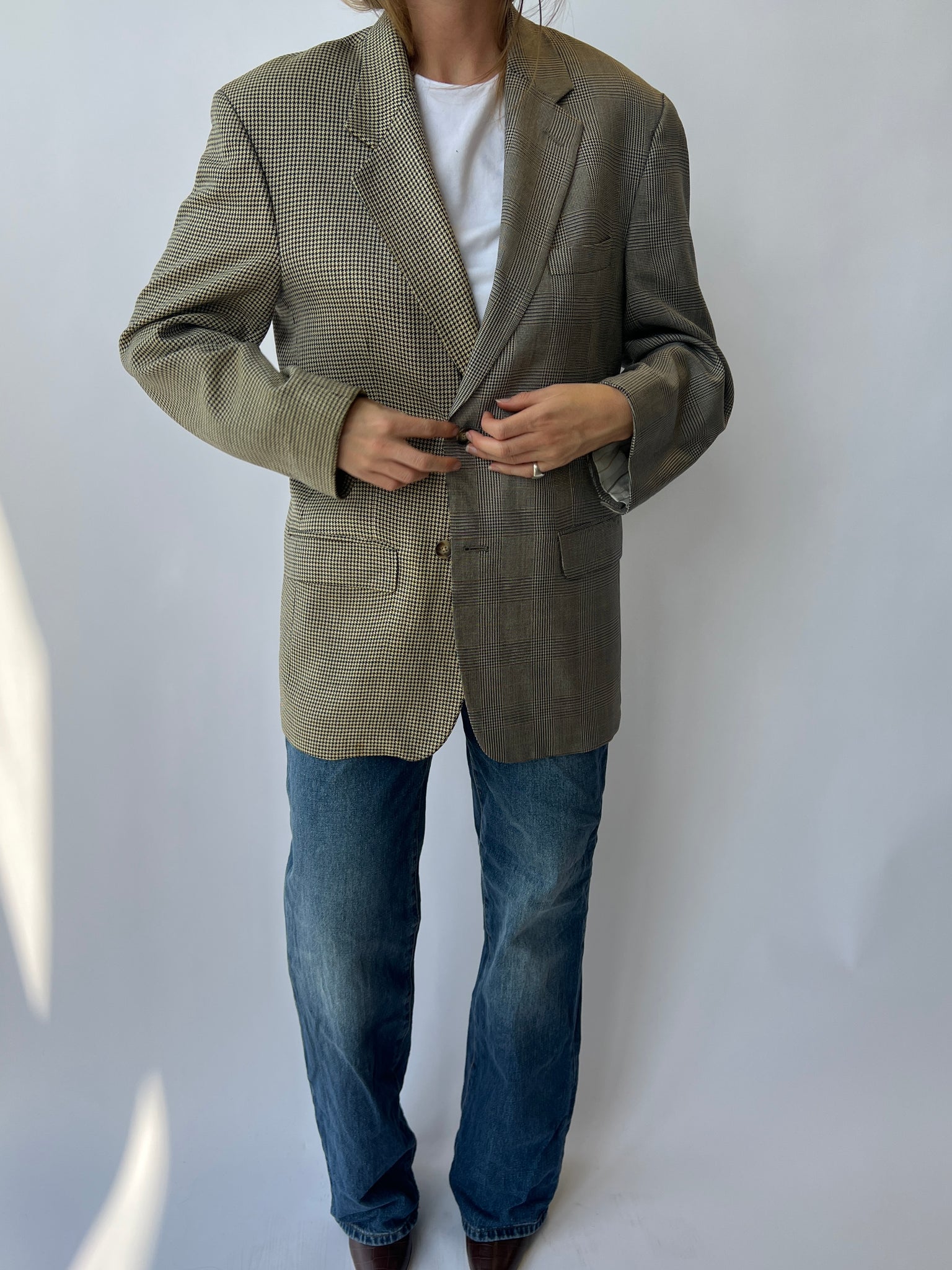 Checkered and houndstooth contrasted blazer