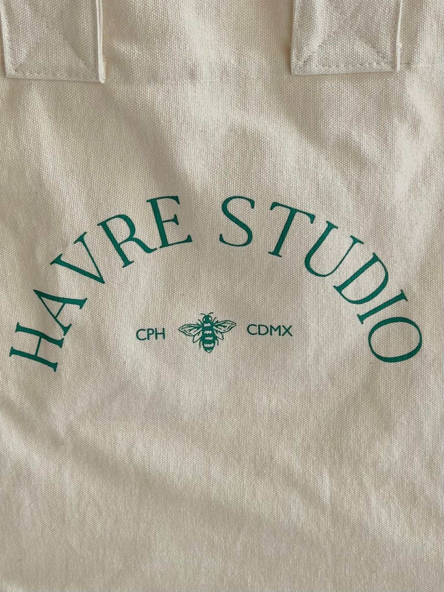 Havre Studio Tote in deep green with inner pocket